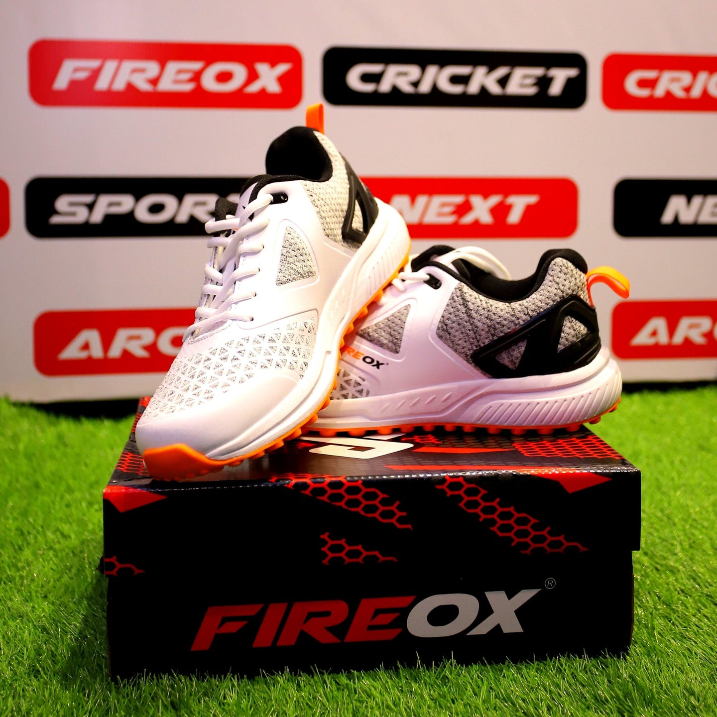 Fireox Cricket Shoes, White Orange