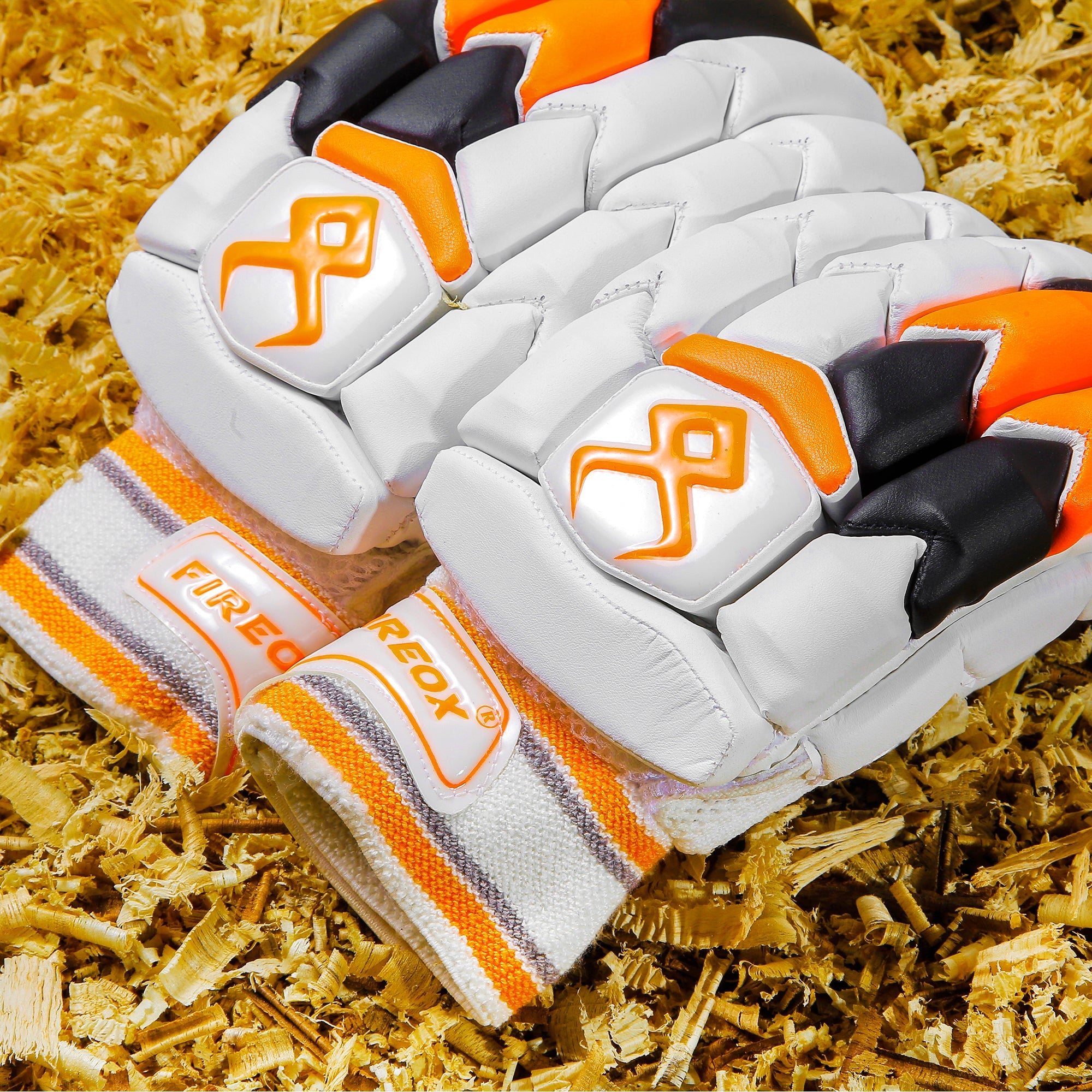 Taiga Cricket Batting Gloves, Mens