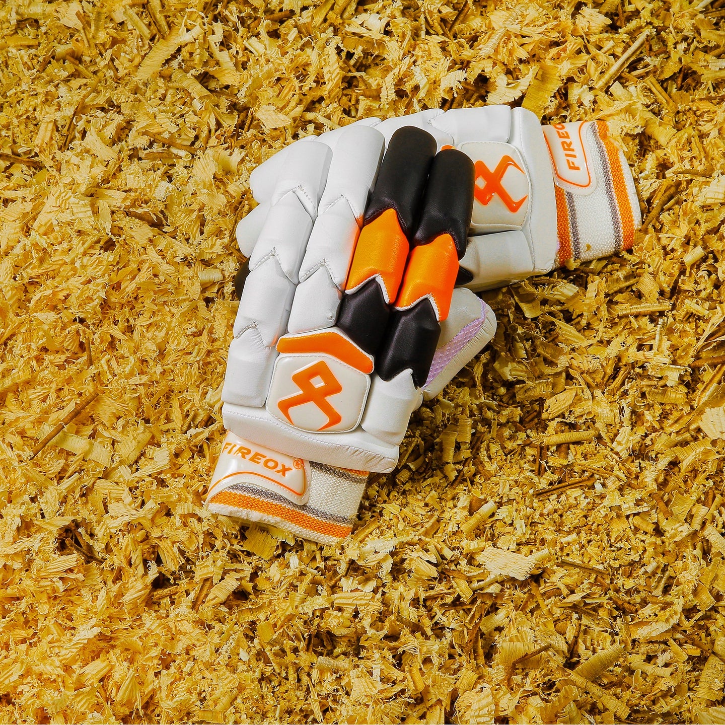 Taiga Cricket Batting Gloves, Mens