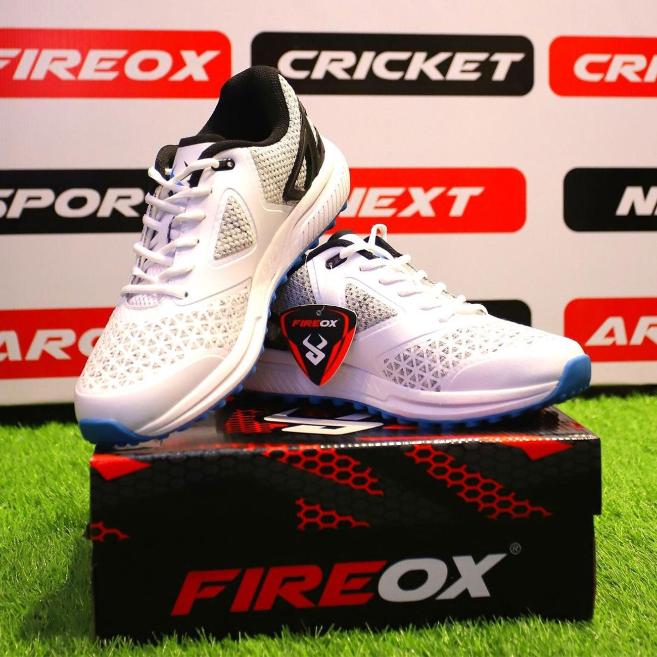 Fireox Cricket Shoes, White Blue